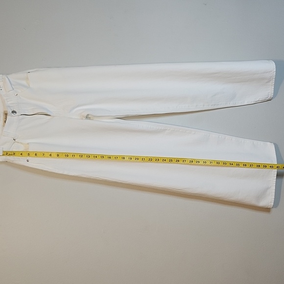 Madewell Women's Straight Leg Cream Jeans - Picture 7 of 13